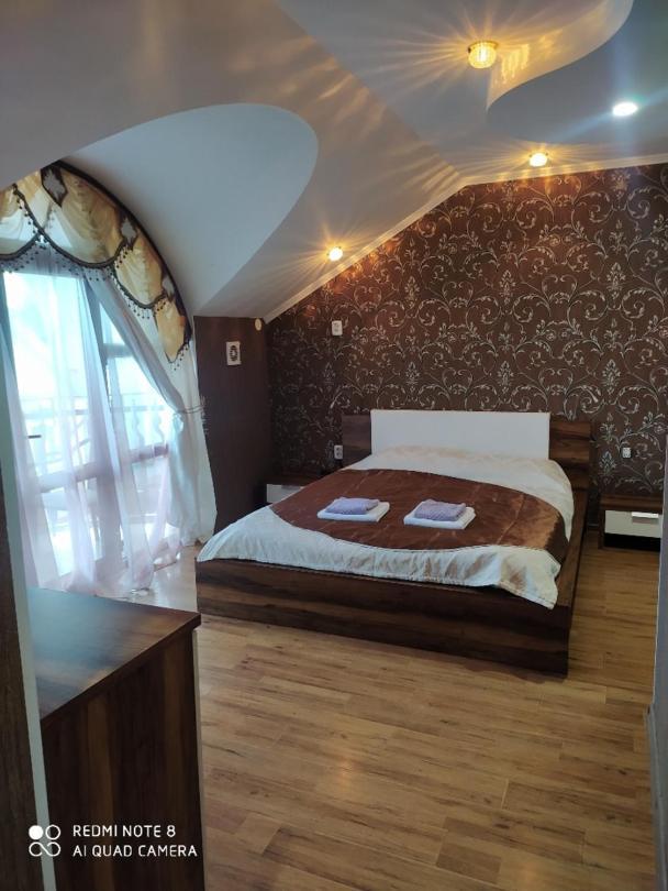Kristall Hotel Bosteri Buitenkant foto